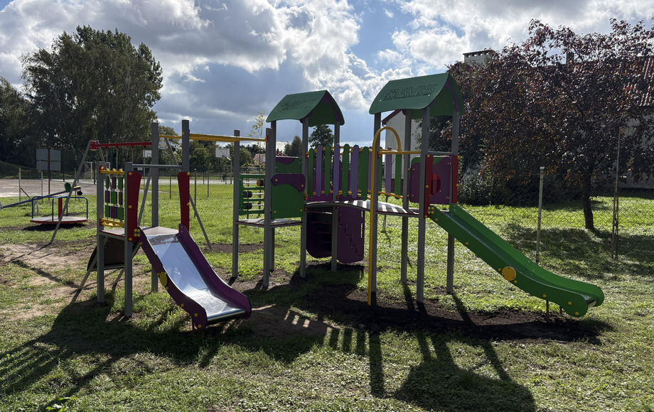 Gmina Dobre zakończyła modernizację czterech placów zabaw